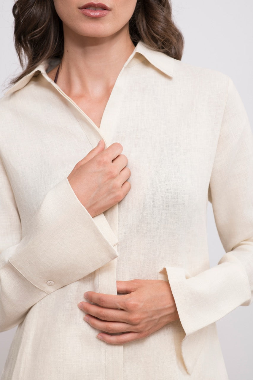 The Shaped Shirt in Crema